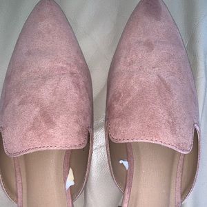 Beautiful colored slip on loafer 💫💫💫